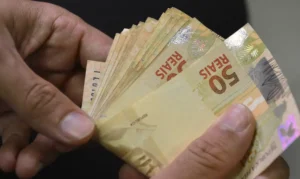 IR zero para quem ganha até R$ 5 mil vale nos salários pagos este mês